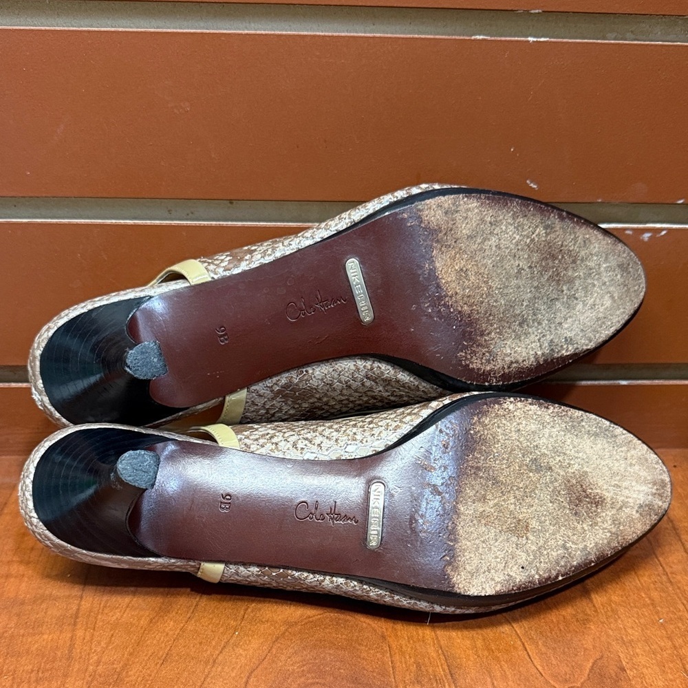 Cole Haan Snake print slingback kitten Heels size 9B Nike air confort - Picture 6 of 8